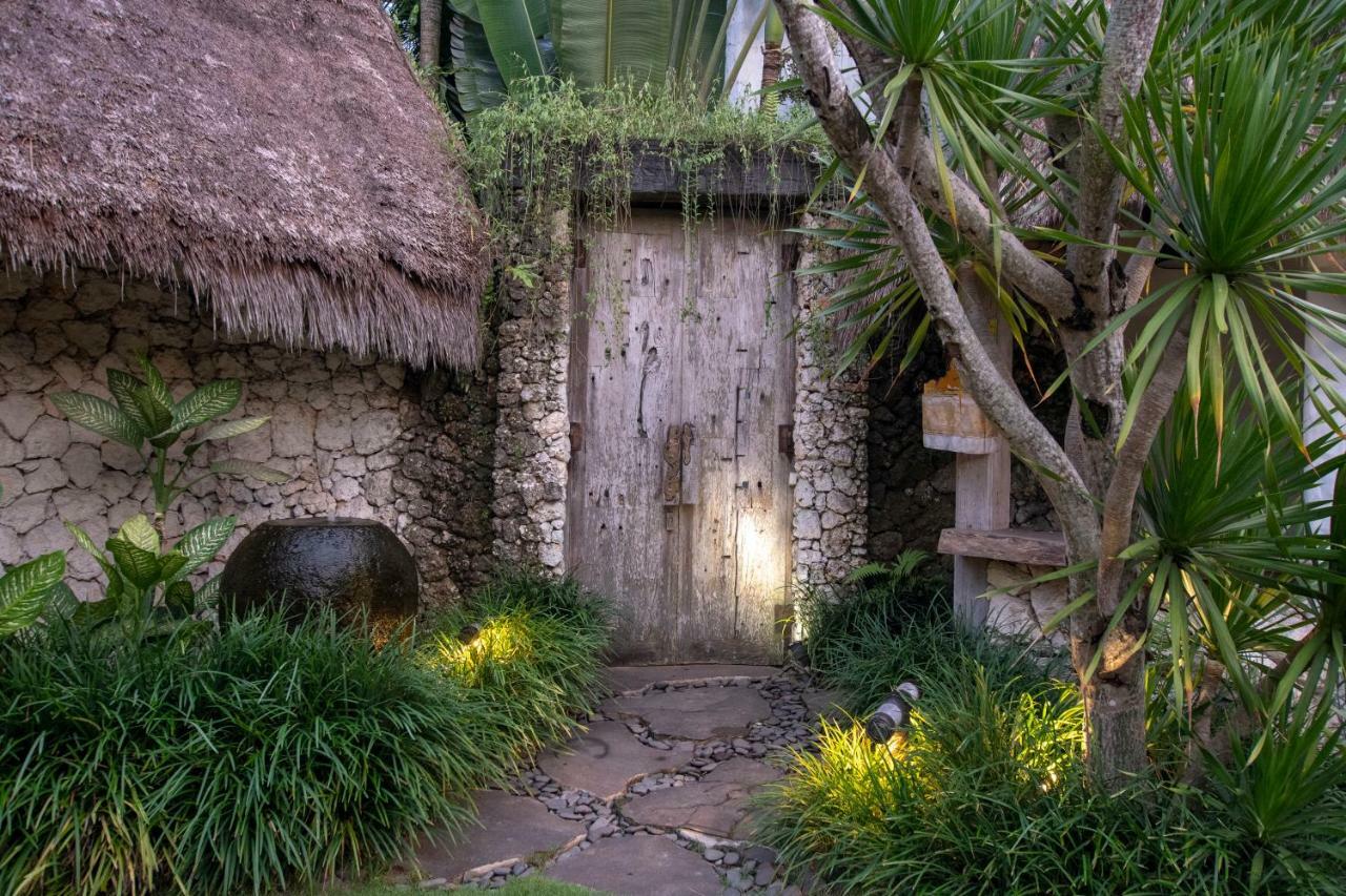 Stone House * Ubud